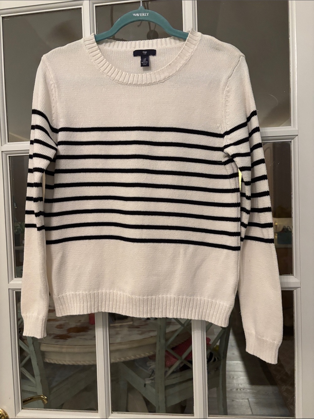 GAP Cream Crewneck Knit Sweater